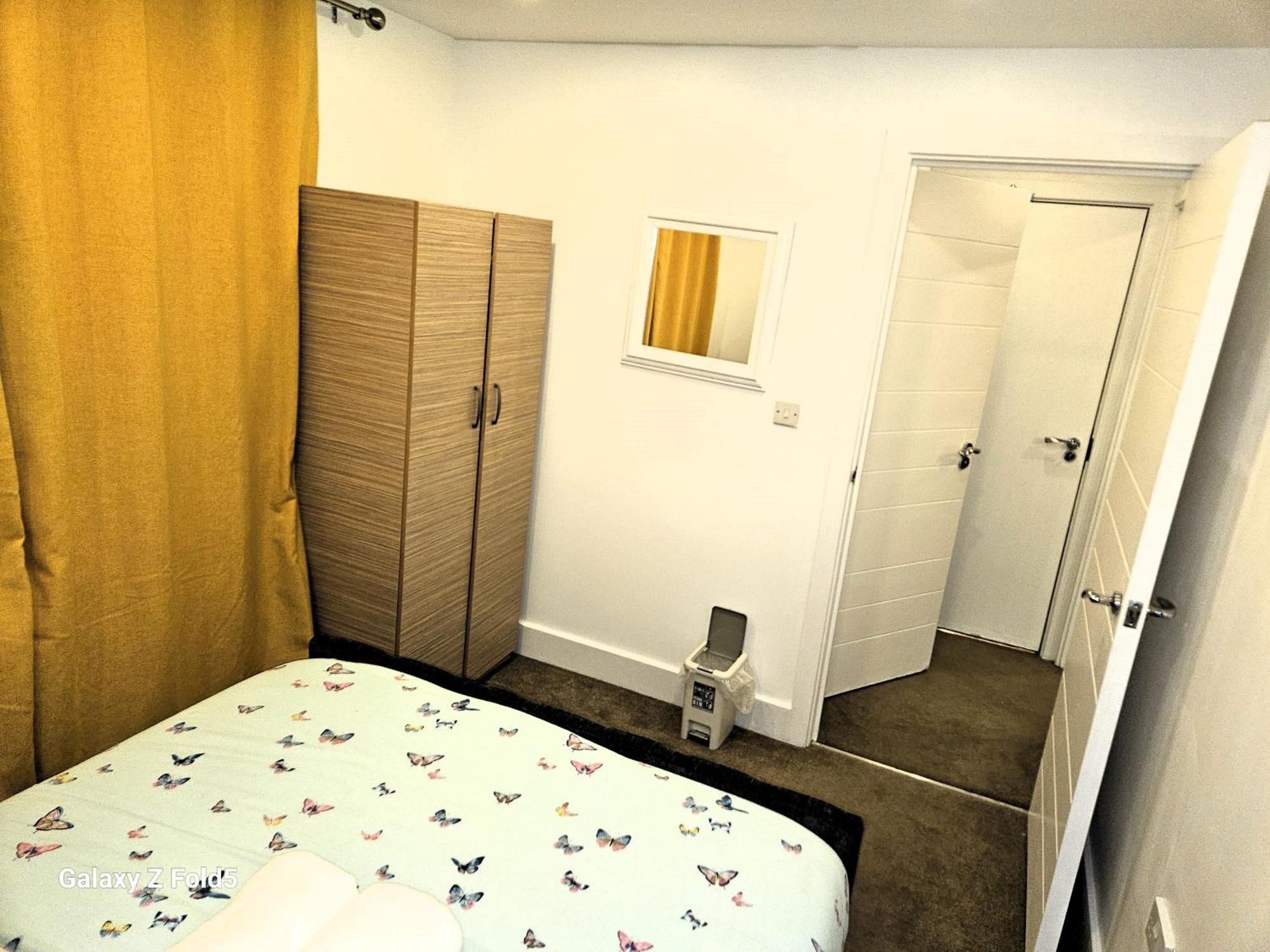 London Sleephouse Partying Is Not Allowed Pls Exterior foto